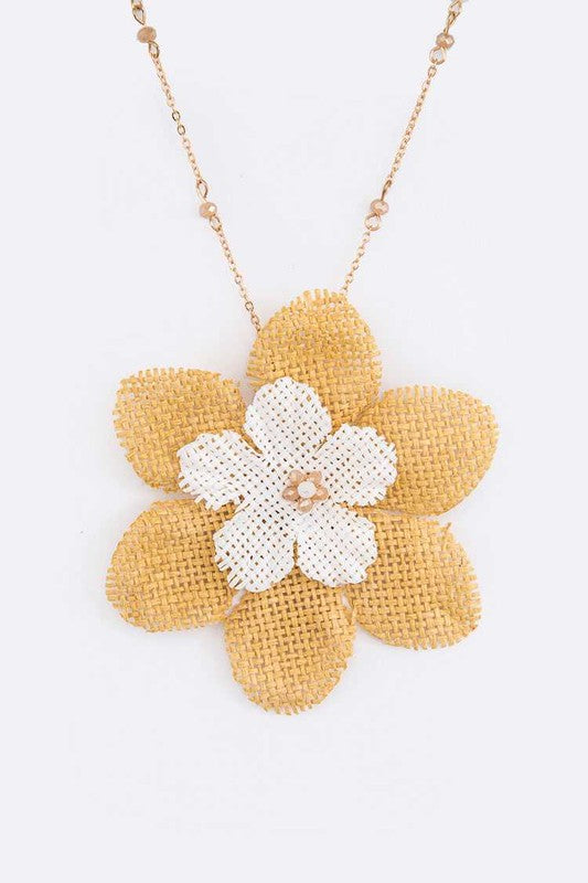 Straw Flower Pendant Iconic Necklace Set